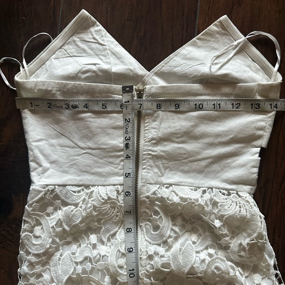 Reverse strapless Lace White Dress Sz Medium - Picture 7 of 9